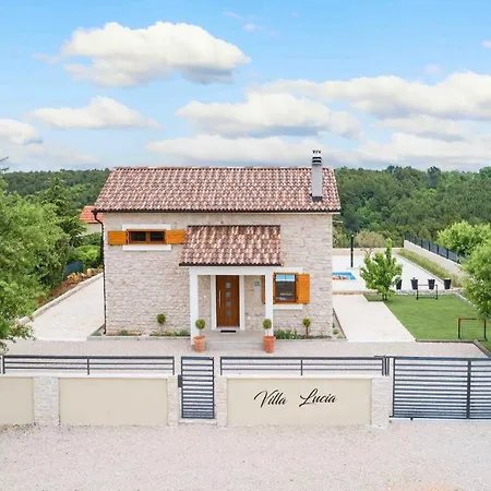 Lucia Villa