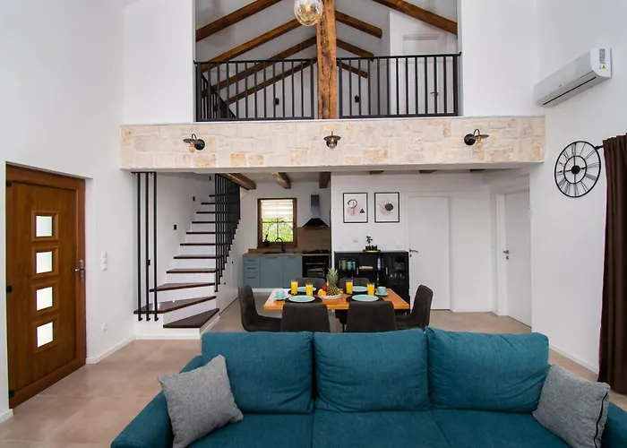 Lucia 别墅 斯克拉丁