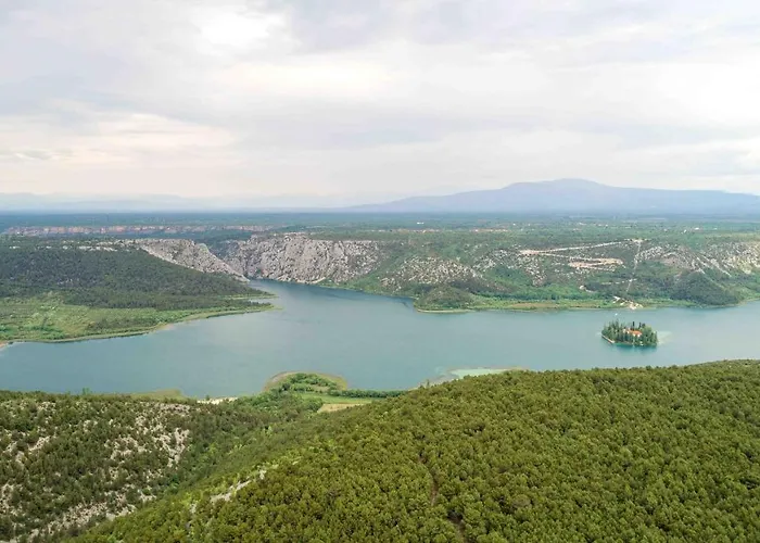 别墅 Lucia 斯克拉丁